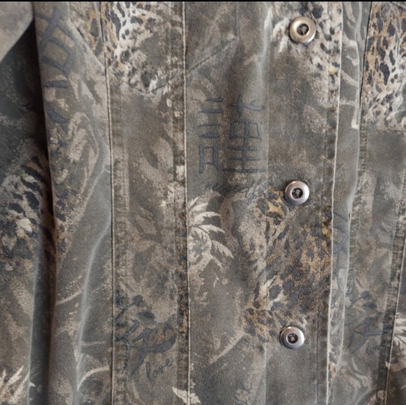 CHICOS Animal Print Light Weight Jacket Size 1 - Picture 3 of 4